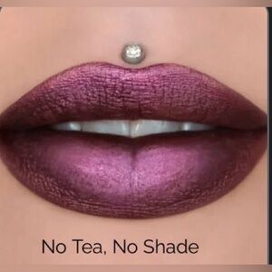 Jeffree NO TEA NO SHAME Metallic Berry Velour